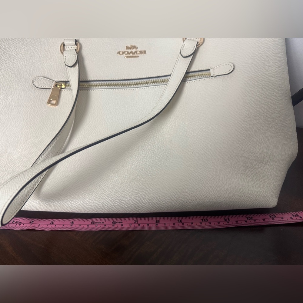 Coach Gallery Tote Gold/Chalk (off white/cream) EUC - Picture 15 of 15